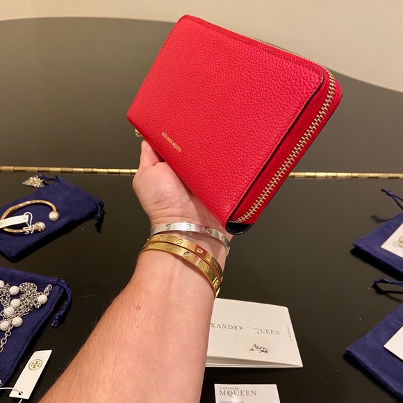 NWT Rare authentic luxury classic Alexander McQueen pebbled leather Wallet - Picture 8 of 17